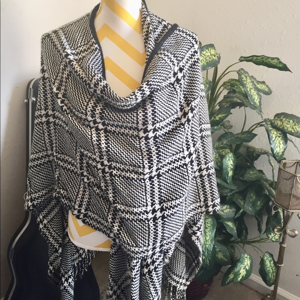 Ann Taylor Shawl/Wrap
